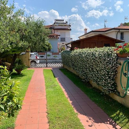 La Casina Dell'Annetta Villa Camaiore Bagian luar foto