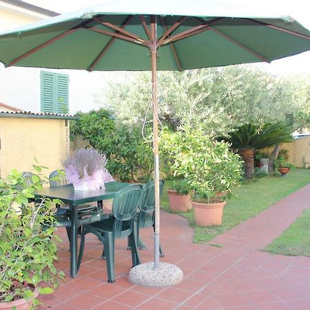 La Casina Dell'Annetta Villa Camaiore Bagian luar foto